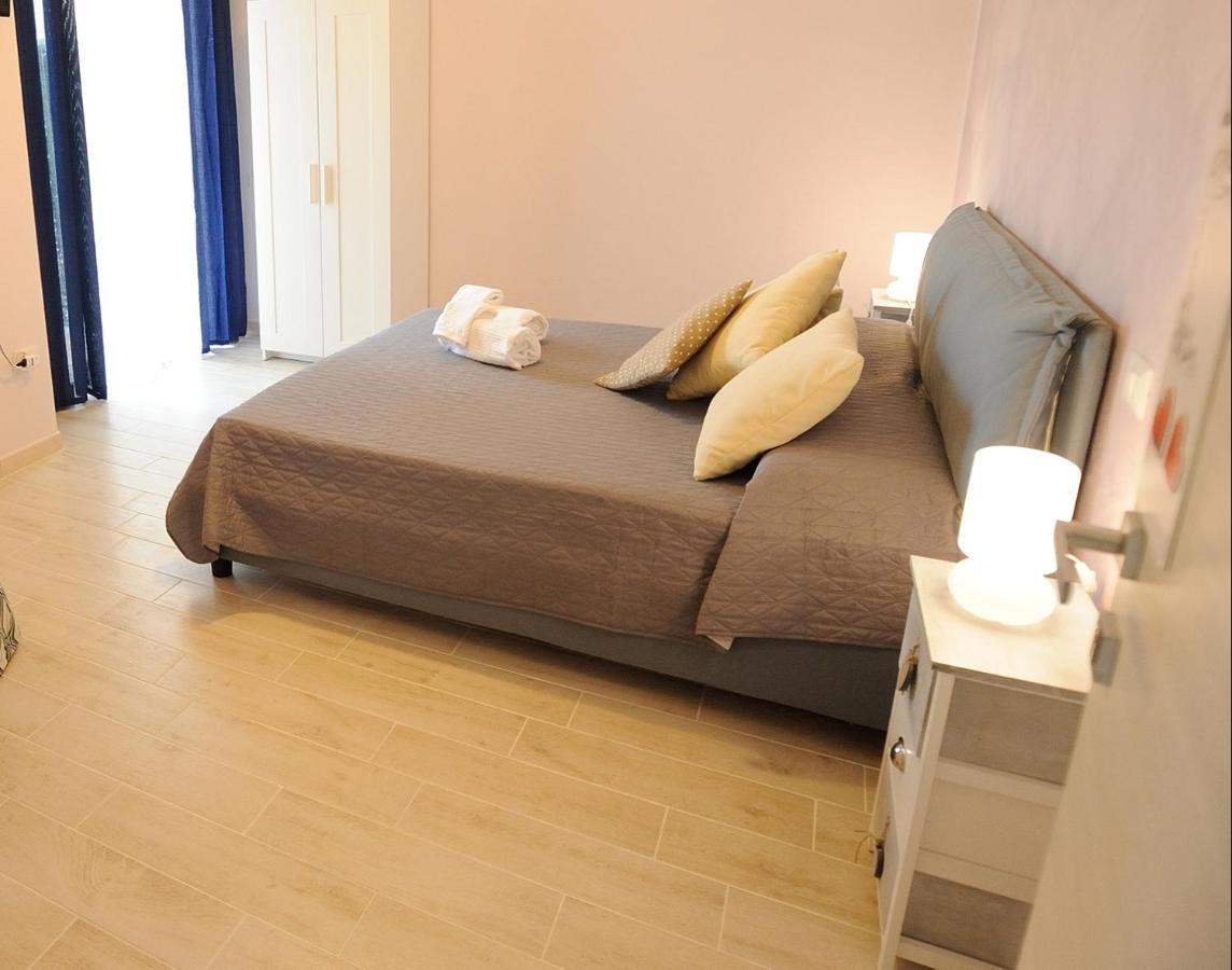 Arianna Bed & Breakfast Salerno Bagian luar foto